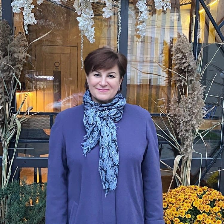 Dr. Sophie Lange